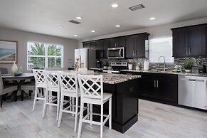 Shells N Sunshine! Getaway Destination Just Minutes From The White San