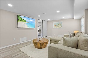 Shells N Sunshine! Getaway Destination Just Minutes From The White San