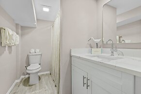 Shells N Sunshine! Getaway Destination Just Minutes From The White San