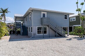 Shells N Sunshine! Getaway Destination Just Minutes From The White San