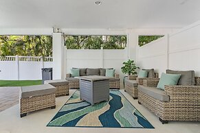 Welcome To Mermaid Bay Vacation Rental - 261 Delmar 3 Bedroom Home by 