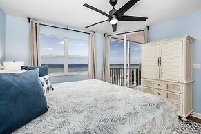 Beach Villas # 305 - Recently Refereshed! 2 Bedroom Condo by RedAwning
