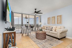 Beach Villas # 305 - Recently Refereshed! 2 Bedroom Condo by RedAwning