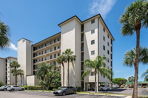 Estero Cove 132 - Beautifully Updated!! 2 Bedroom Condo by RedAwning