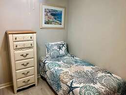 Royal Garden Resort 1510 2 Bedroom Condo by RedAwning