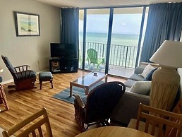 Royal Garden Resort 904 2 Bedroom Condo by RedAwning