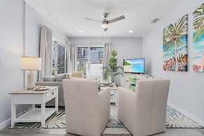 171 Washington ~ Dune Our Thing ~ Unit A ~ Fabulous Pool Home! 2 Bedro