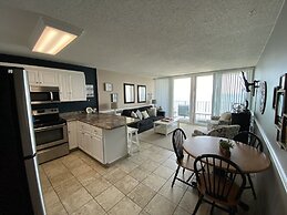 Royal Garden Resort 1205 2 Bedroom Condo by RedAwning