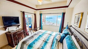 Spectacular 1 Bedroom Condo on Sandy Beach at Las Palmas Resort Grande