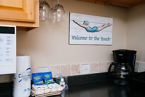 ~ Estero Beach And Tennis 208a ~ Gulf Front Condo In Paradise! 1 Bedro