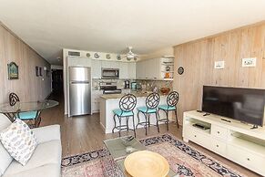 Royal Garden Resort 1406 2 Bedroom Condo by RedAwning