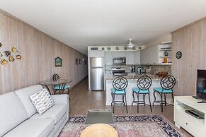 Royal Garden Resort 1406 2 Bedroom Condo by RedAwning