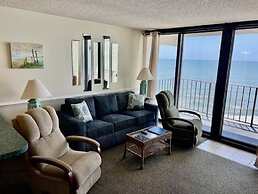 Royal Garden Resort 510 2 Bedroom Condo by RedAwning