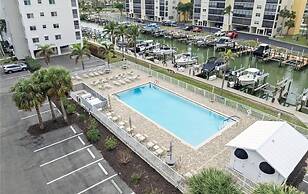 Casa Marina 654 - 4321 Bay Beach Lane 2 Bedroom Condo by RedAwning