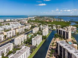 Casa Marina 654 - 4321 Bay Beach Lane 2 Bedroom Condo by RedAwning