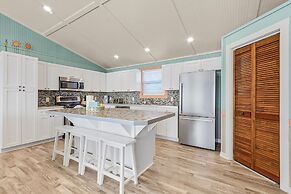 Lazy Beaches Getaway With Private Pool 4 Bedroom Home by RedAwning