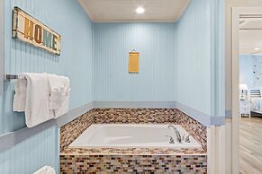 Lazy Beaches Getaway With Private Pool 4 Bedroom Home by RedAwning