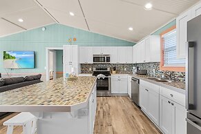 Lazy Beaches Getaway With Private Pool 4 Bedroom Home by RedAwning