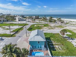 Lazy Beaches Getaway With Private Pool 4 Bedroom Home by RedAwning