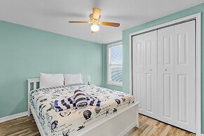 Lazy Beaches Getaway With Private Pool 4 Bedroom Home by RedAwning