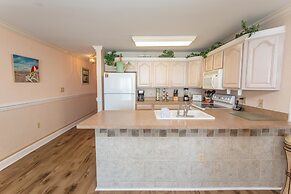 Royal Garden Resort 401 3 Bedroom Condo by Redawning