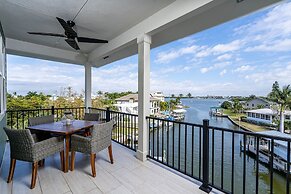 Magnificent New Build Private Pool Home On The North Tip Of Fort Myers