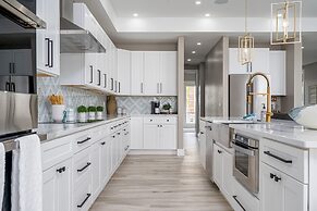 Magnificent New Build Private Pool Home On The North Tip Of Fort Myers