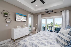 Magnificent New Build Private Pool Home On The North Tip Of Fort Myers