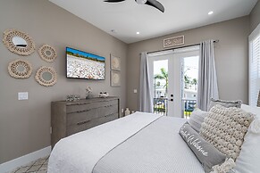 Magnificent New Build Private Pool Home On The North Tip Of Fort Myers