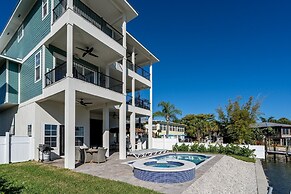 Magnificent New Build Private Pool Home On The North Tip Of Fort Myers