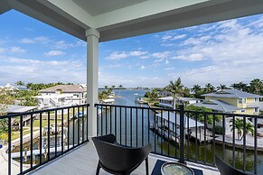 Magnificent New Build Private Pool Home On The North Tip Of Fort Myers