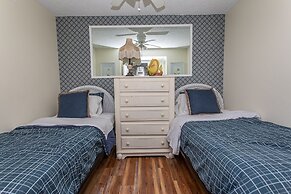 Royal Garden Resort 1404 2 Bedroom Condo by RedAwning