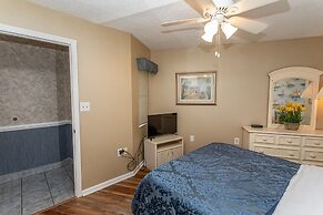 Royal Garden Resort 1404 2 Bedroom Condo by RedAwning