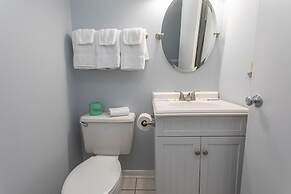 Royal Garden Resort 705 2 Bedroom Condo by RedAwning