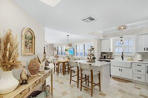 Welcome To Beach Villa's # 606 Vacation Rental - 250 Estero Blvd 2 Bed