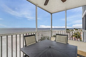 Welcome To Beach Villa's # 405 Vacation Rental - 250 Estero Blvd 2 Bed