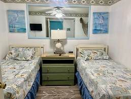 Royal Garden Resort 602 2 Bedroom Condo by RedAwning