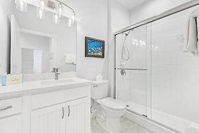 Palm Harbor Penthouse With Marina Views 2 Bedroom Condo by RedAwning