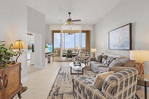 Palm Harbor Penthouse With Marina Views 2 Bedroom Condo by RedAwning