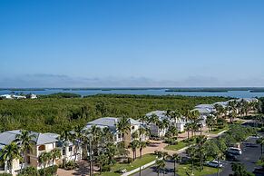 Palm Harbor Penthouse With Marina Views 2 Bedroom Condo by RedAwning