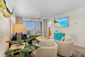 Beautiful Penthouse Condo - Corner Unit! 2 Bedroom Condo by RedAwning