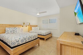 Beautiful Penthouse Condo - Corner Unit! 2 Bedroom Condo by RedAwning