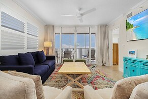 Beautiful Penthouse Condo - Corner Unit! 2 Bedroom Condo by RedAwning