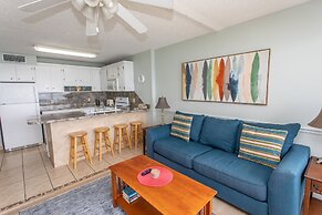 Royal Garden Resort 1012 2 Bedroom Condo by RedAwning