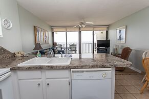 Royal Garden Resort 1012 2 Bedroom Condo by RedAwning