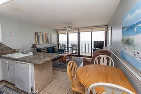 Royal Garden Resort 1012 2 Bedroom Condo by RedAwning