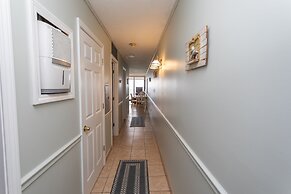 Royal Garden Resort 1012 2 Bedroom Condo by RedAwning