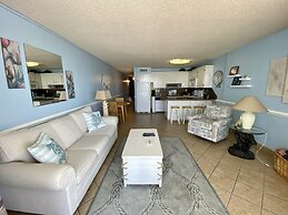 Royal Garden Resort 209 2 Bedroom Condo by RedAwning