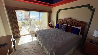 Beautiful 2 Bedroom Beachfront Condo at Las Palmas Resort BN-501 2 Con