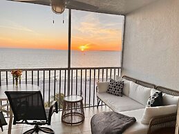 Welcome To Beach Villa's # 603 Vacation Rental - 250 Estero Blvd 2 Bed